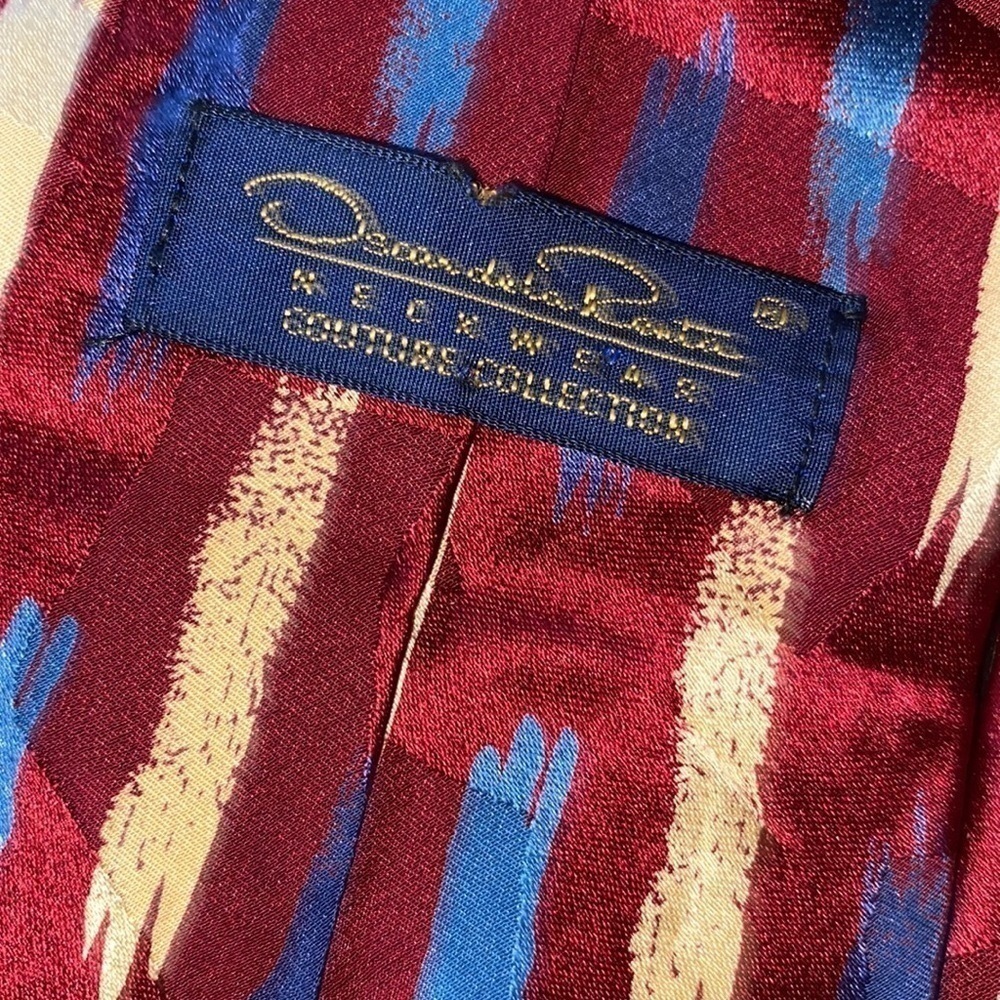 Oscar de la Renta Silk Burgundy Pattern Tie​​​​​ - Picture 4 of 7